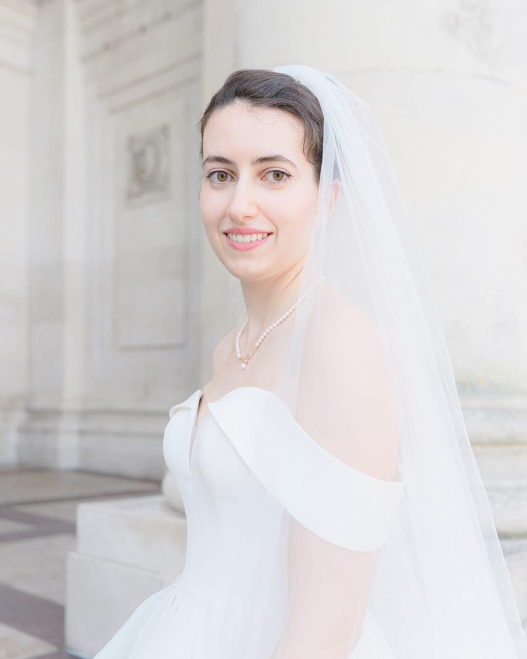 Portsmouth Guildhall wedding – bridal portrait